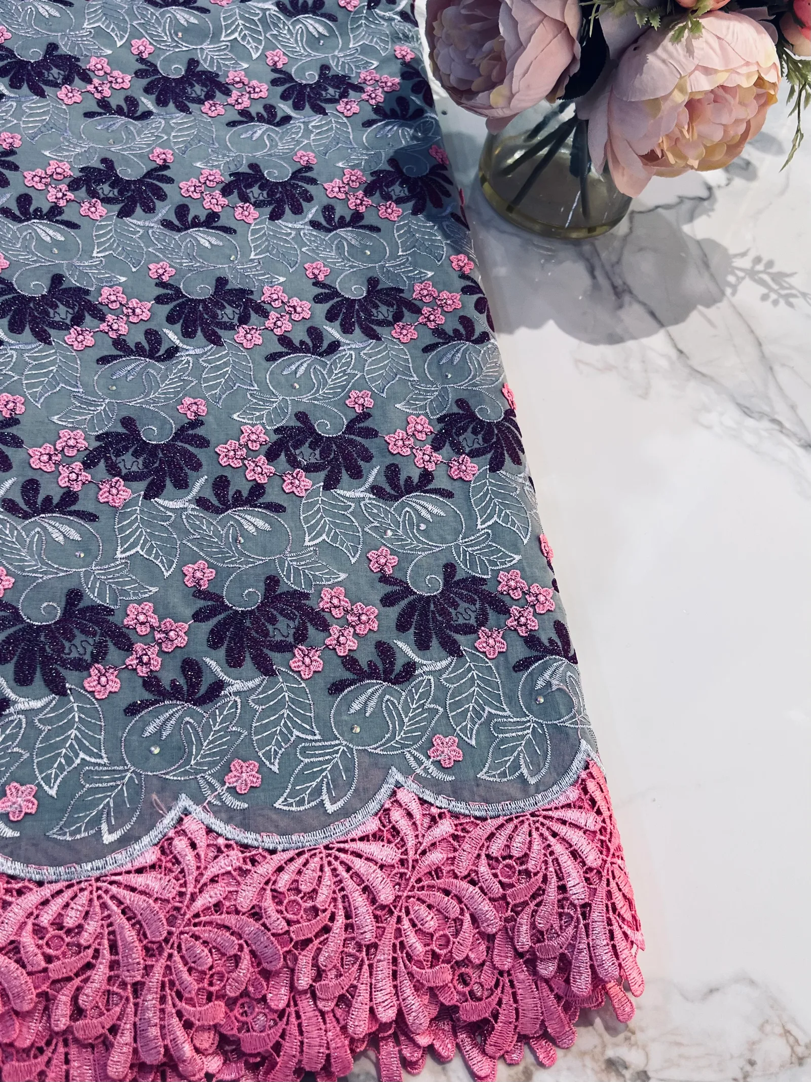 Appliqué Lace